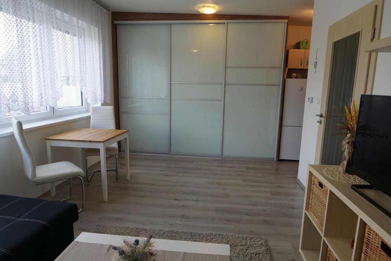 Apartman Mokra Luka 02 Trebon Apartment Luaran gambar